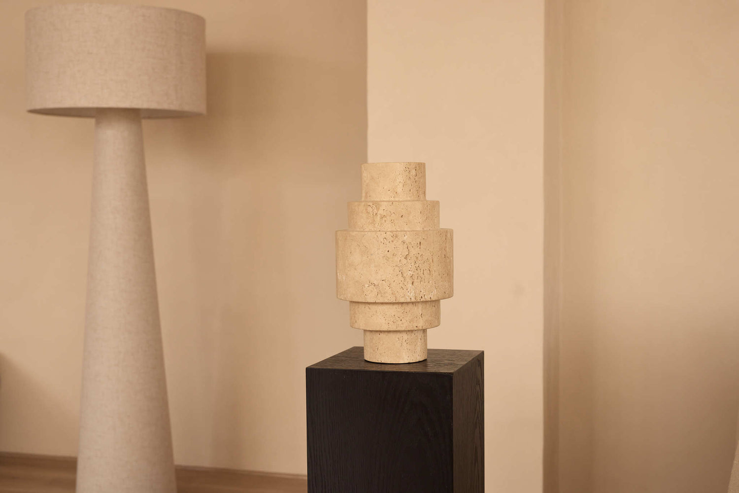 Travertine Agano Vase L